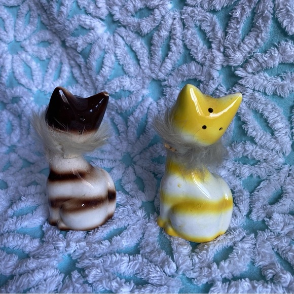Vintage Salt & Pepper shaker set kitty cats anthropomorphic big eye cats - Picture 2 of 8
